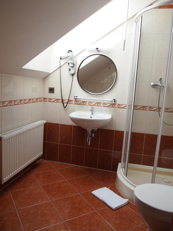 Casino Admiral Velenice - Gmuend Ceske Velenice Room photo