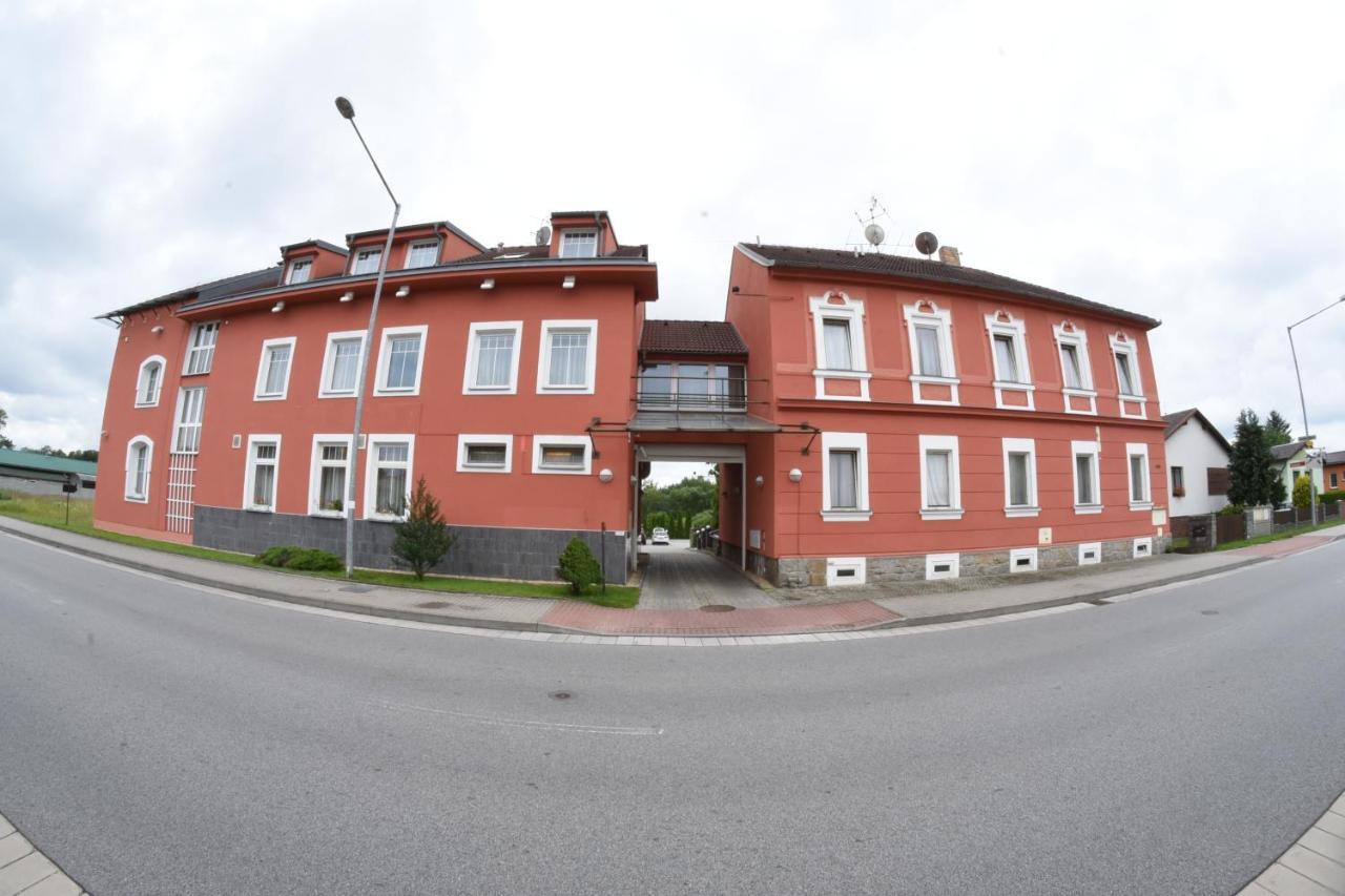 Casino Admiral Velenice - Gmuend Ceske Velenice Exterior photo